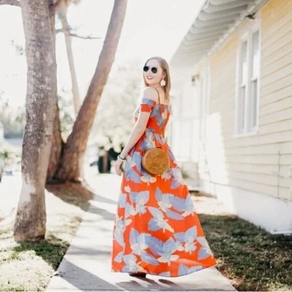 LULU'S Patsy Tropical Floral Smocked Off-Shoulder Maxi Dress Size L - Picture 1 of 12